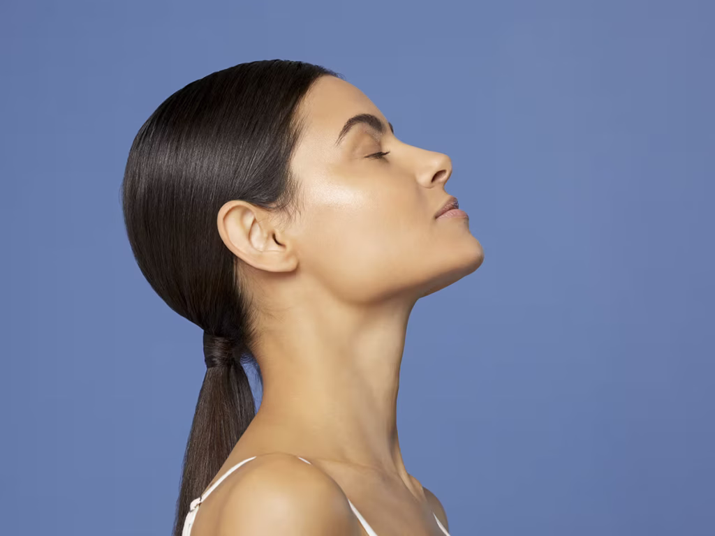 How to create a minimalist skincare routine for dry winter skin