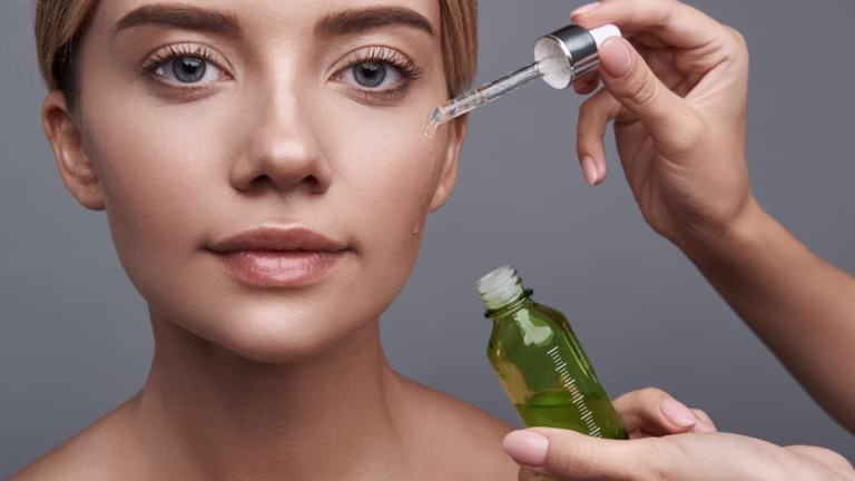 How to layer serums and moisturizers correctly