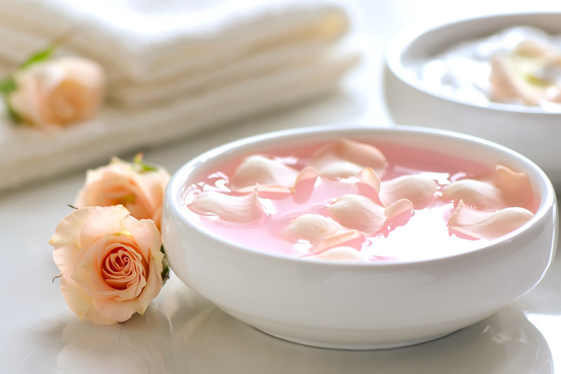 Benefits of using rose water in daily skincare